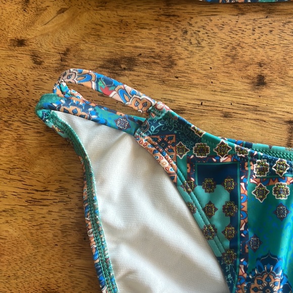 Wild Fable Women’s scoop front bikini - Picture 8 of 8